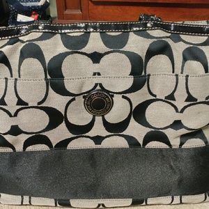Coach tote bag ✨offers welcomed✨